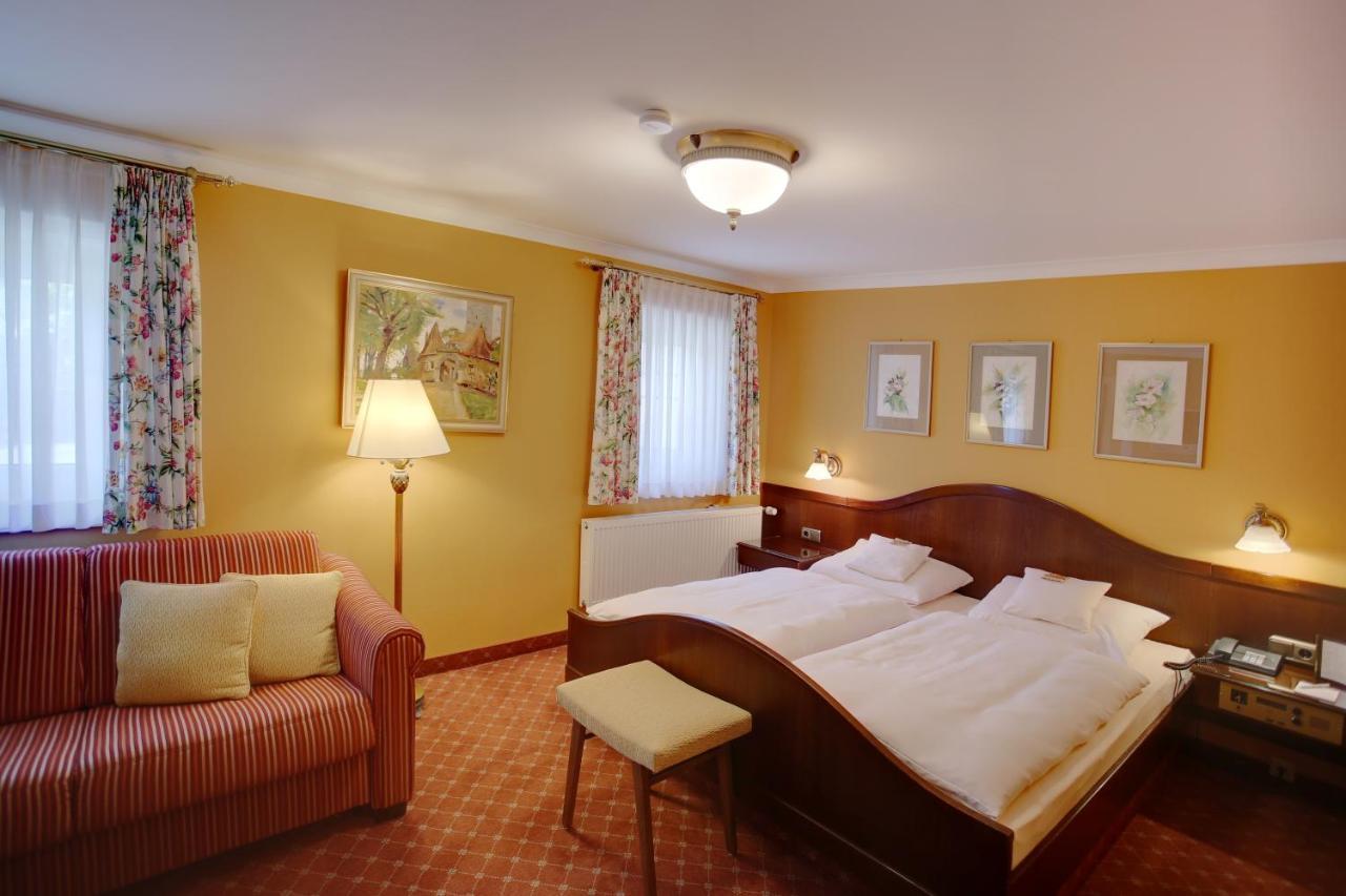 Hotel Brauereigasthof Landwehr-Braeu Reichelshofen Kültér fotó