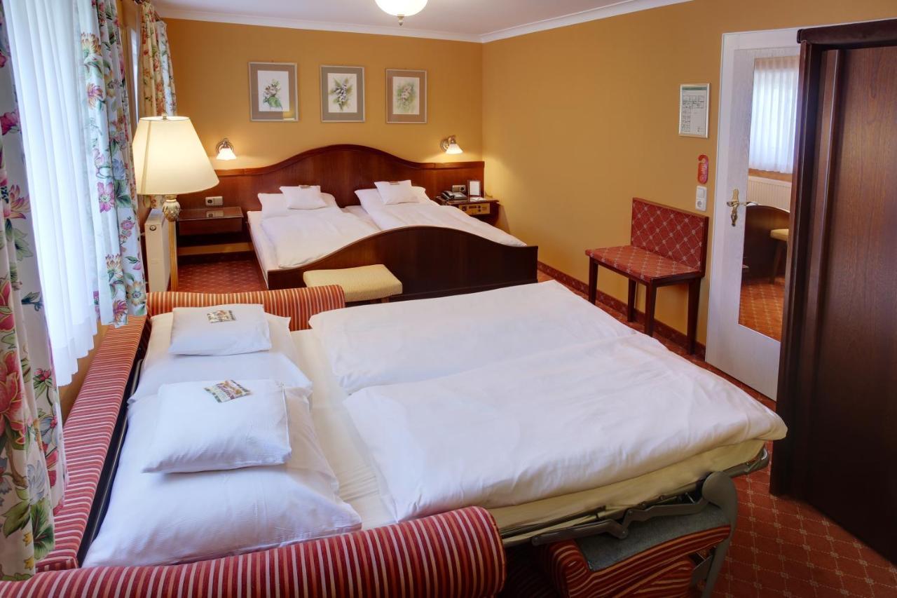 Hotel Brauereigasthof Landwehr-Braeu Reichelshofen Kültér fotó
