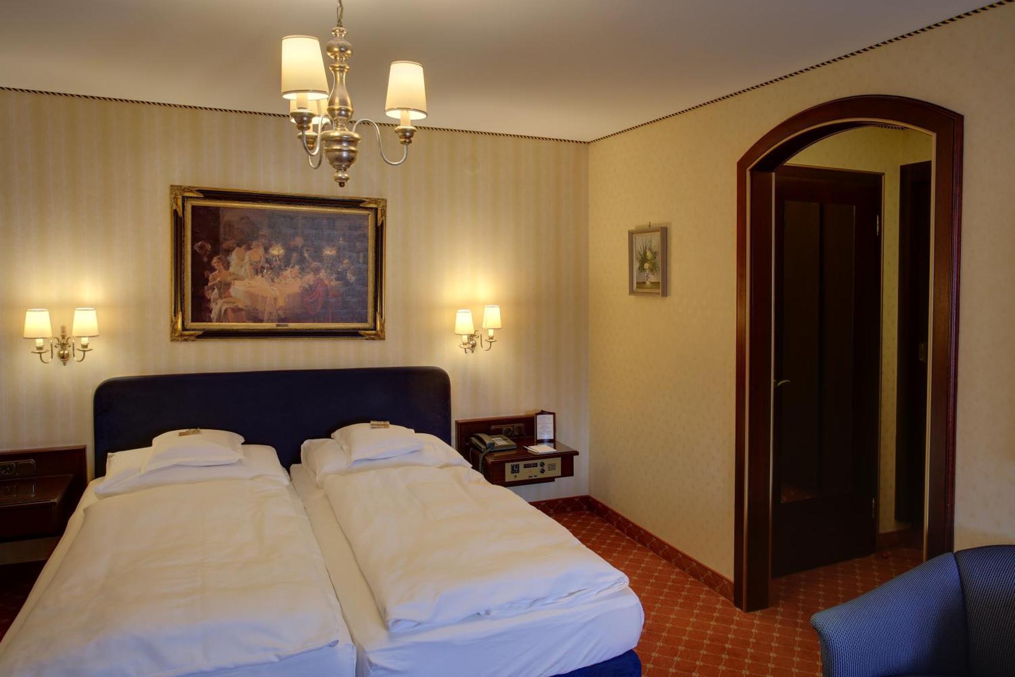 Hotel Brauereigasthof Landwehr-Braeu Reichelshofen Szoba fotó