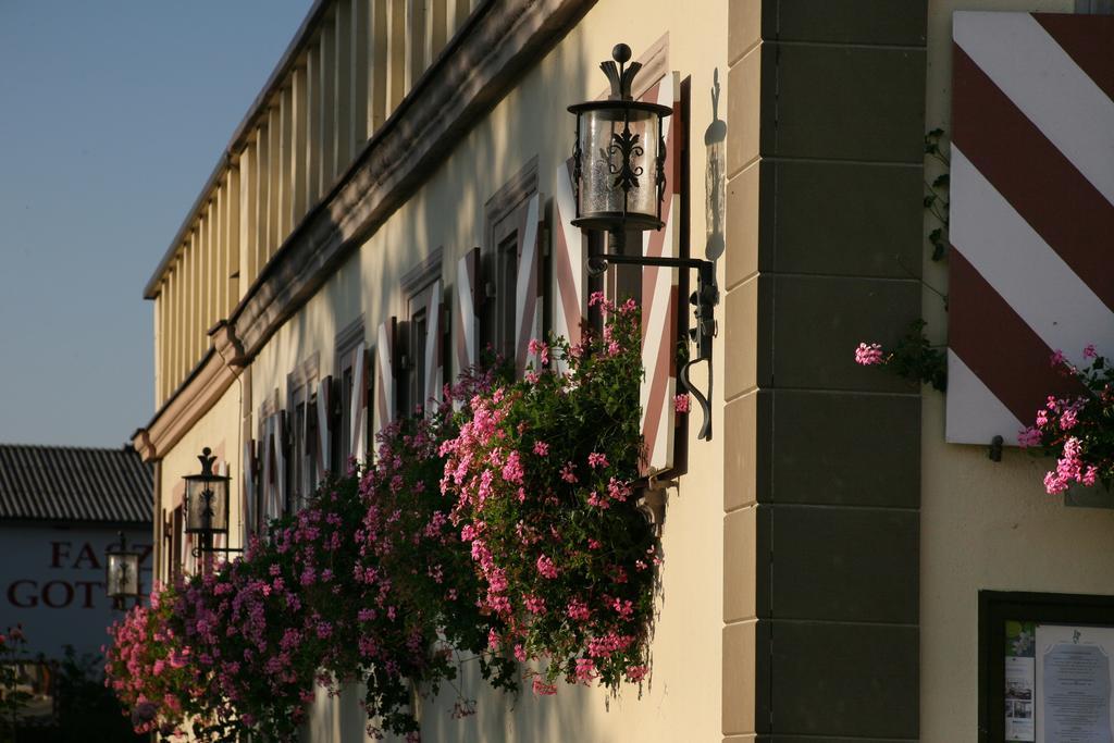 Hotel Brauereigasthof Landwehr-Braeu Reichelshofen Kültér fotó
