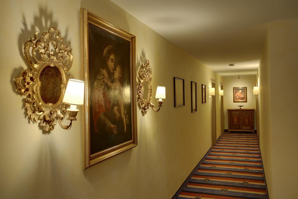 Hotel Brauereigasthof Landwehr-Braeu Reichelshofen Kültér fotó